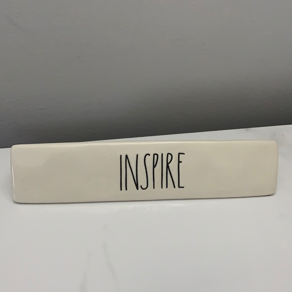 Rae Dunn ‘Inspire’ decor